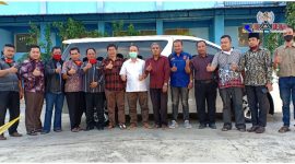 Pengurus LMC Pamekasan berpose bersama pengurus DPP sesaat setelah terpilih, Rabu (3/6/20)