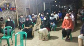 Warga Tani Mulya yang akan dikarantina pasca ada yang positif Covid-19.