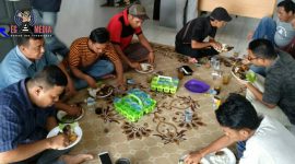 Keakraban TNI AL Aceh Selatan dengan para awak media (wartawan). 