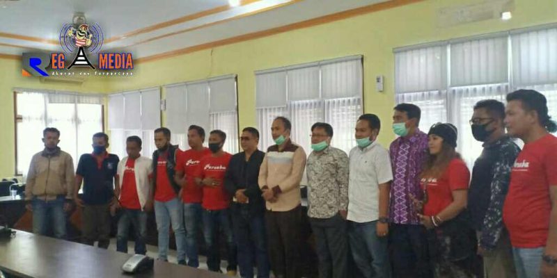 Seniman orkes di Bangkalan saat berada di kantor DPRD Bangkalan. 