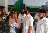 Plt Bupati Aceh Selatan Tgk Amran saat diwawancara awak media. 