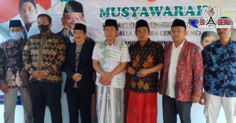 Ketua terpilih didampingi pengurus AKD dan Pengurus pusat LMC