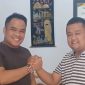 Acong Latif disambut Dirut Rega Media News saat berkunjung ke kantor redaksi Sabtu (4/7/20)