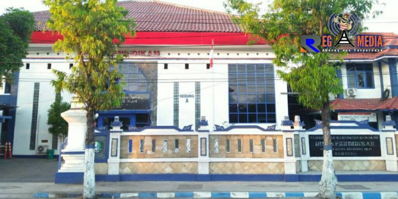 Kantor Dinas Pendidikan Kabupaten Sampang. 