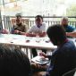 Pengurus Askot PSSI Cimahi saat berada di Sekretariat KONI Kota Cimahi. 