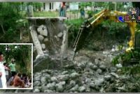 Proses awal pembangunan jembatan penghubung dua dusun di Desa Gunung Kesan. 