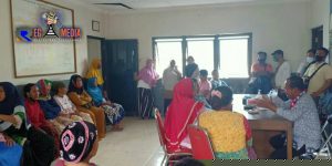 Merasa Disrobot, Pedagang Ayam Potong di Bangkalan Wadul Kepala Pasar KLD