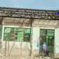 Sejumlah pekerja mulai melakukan pembongkaran dan rehab pembangunan SMPN 1 Kedungdung. 
