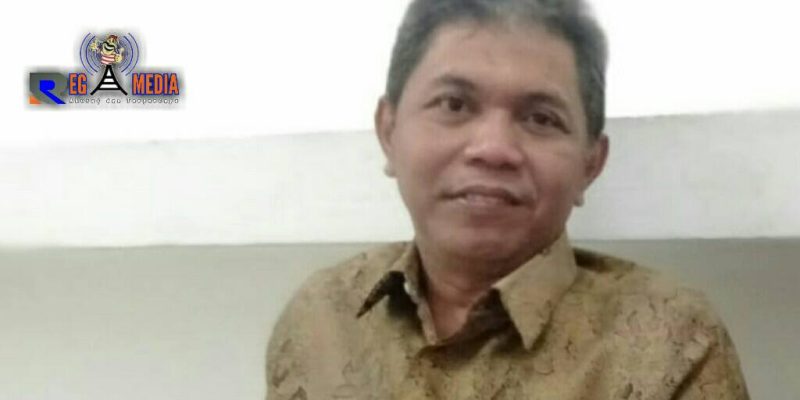 Wakil Kepala Kantor Sentral Pengolahan Pos Bandung (Burhanudin). 