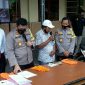 Konferensi pers Polres Sampang dalam pengembalian motor milik warga Surabaya yang ditemukan di Sampang, Madura.