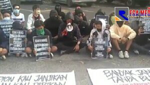 Tagih Janji Walikota Cimahi, Fans PSKC Lakukan Aksi Didepan Kantor DPR