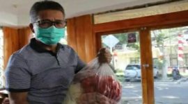 Harga jual sayuran selama pandemi covid-19 anjlok.