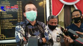 Senior Manager Corporate Affairs & Administration Petronas Carigali Indonesia (Andiono Setiawan), saat diwawancara awak media.