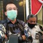 Senior Manager Corporate Affairs & Administration Petronas Carigali Indonesia (Andiono Setiawan), saat diwawancara awak media.