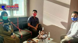 Plt Kepala Dinas Kesehatan Aceh Selatan (Novi Rosmita) bersama Koordinator Relawan Covid-19 (Yulizar). 