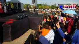 Suasana panggung hiburan yang sempat viral di Tegal Selatan