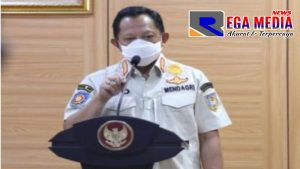 Tito Karnavian Mengimbau Masyarakat Tak Keluar Rumah Selama Libur Panjang Oktober