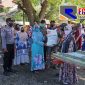 Foto : penyerahan Secara simbolis oleh Camat Tanah Luas Usman.K, S.Sos didampingi Kapolsek, Danramil, dan Koordinator Kecamatan (Korcam)
