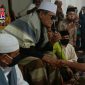 Suasana saat berlangsungnya pengucapan dua kalimat syahadat salah satu dari warga asal Sumut yang masuk islam.