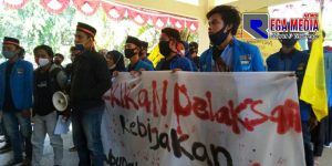Aktivis PMII Demo Anggota Legislatif Bangkalan