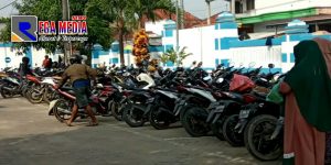 Parkir Liar di Puskesmas Kedungdung Tetap Beroperasi, Pihak Terkait Diam Ditempat