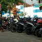 Dok; puluhan sepeda motor terparkir dihalaman Puskesmas Kedungdung, pada Selasa (27/10/20) kemarin.