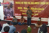 Ketua Said Abdullah Institute (SAI) Kabupaten Bangkalan, Dr. Safi’., S.H., M.H. berdiri saat memberikan sambutan