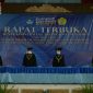 Rapat Terbuka Senat Universitas Trunojoyo dalam rangka upacara wisuda Program Magister, Sarjana dan Diploma angkatan XXVII Tahun Akademik 2019/2020 di Gedung Pertemuan UTM.