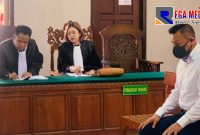 Dua kuasa hukum terdakwa Bank BPR Legian, Aconk Latif dan Dian Suryani.