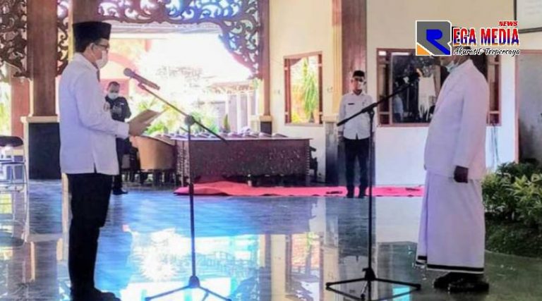 Kukuhkan Imam Besar Masjid Agung Asy-Syuhada Pamekasan ...