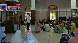 Ket: Yayasan Usman Al Farsy saat Sosialisasi pemindahan tatap muka belajar mengajar SD Nurul Hikmah Pamekasan dengan wali murid.
