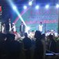 Tampak warga antusias memadati depan panggung dalam acara launching Pemuda Cinta Sholawat.