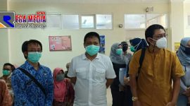 Anggota DPRD Bangkalan H. Subsidi (tengah berbaju putih) saat melakukan sidak di RSUD Syamrabu Bangkalan.