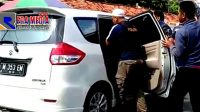 Viral Video Penggerebekan Mobil Diduga Bawa Narkoba di Sampang