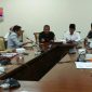 Lasbandra saat audensi di aula kantor DPRD Sampang dengan Dinas PUPR Kab.Sampang.