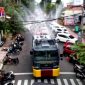 Tampak satu unit kendaraan water cannon tengah menyemprotkan cairan disinfektan kesekitar area kantor Pemkab Jember.