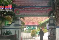 Tampak depan pintu pagar UPTD SDN Gunung Sekar 1, di Jl. Wijaya Kusuma, Sampang kota.