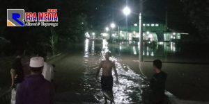 Ketinggian Banjir di Blega Bangkalan Hampir Sepinggang Orang Dewasa