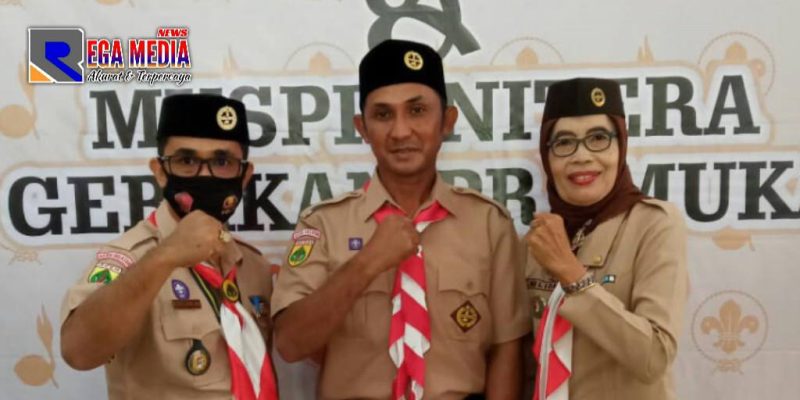 Zaitun Muhammad (tengah) terpilih memimpin Gerakan Kwarcab Pramuka Kabupaten Aceh Selatan.