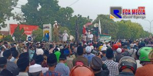 Masyarakat Peduli Keadilan Demo Polres Bangkalan