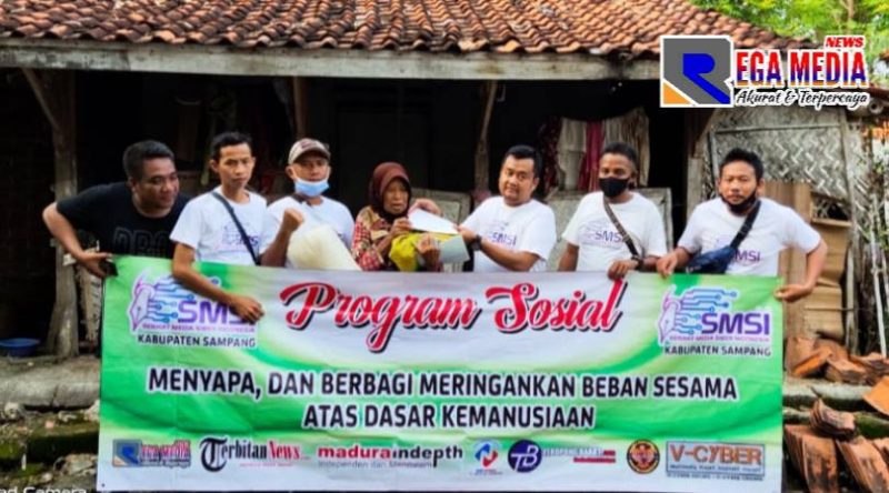 Pengurus SMSI Sampang saat berkunjung kerumah nenek Mardinep