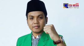 Ketua PAC Ansor Robatal sekaligus pengasuh Pondok Pesantren Miftahul Ulun Lepelle (RKH. Ali Mustakim).