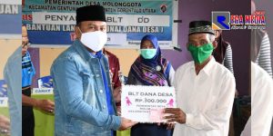 Serahkan BLT DD, Sekda Gorut: Kewajiban Pemerintah Mensejahterakan Rakyatnya