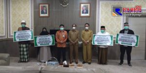 PT Bank Aceh Syariah Tapaktuan Bantu Pembangunan Mushalla dan Pesantren