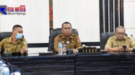 Sekda Gorontalo Utara saat menyampaikan arahannya terkait kunjungan kerja Pemda Bolaang Mongondow Utara.
