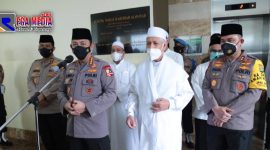 Kapolri Jenderal Listyo Sigit Prabowo bersama jajaranya saat mengunjungi Rabithah Alawiyah.