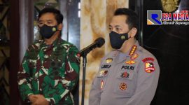 Kapolri Jenderal Listyo Sigit Prabowo bersilaturahmi dengan Panglima TNI Marsekal Hadi Tjahjanto.