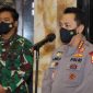 Kapolri Jenderal Listyo Sigit Prabowo bersilaturahmi dengan Panglima TNI Marsekal Hadi Tjahjanto.