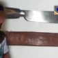 Tersangka AY dan barang bukti sajam diamankan Polsek Kangayan, Sumenep.