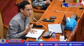 (Mendikbud) Nadiem Makarim meniadakan Ujian Nasional (UN) dan ujian kesetaraan tahun 2021.